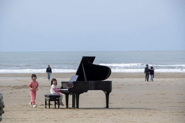 신안군 ‘피아노의 섬 축제’ 4월 개최..'해변에서 100+4대 피아노 음악 감상'1