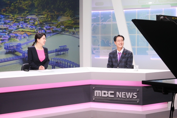 2023.01.10  목포 MBC 뉴스 『신년대담』 녹화 1